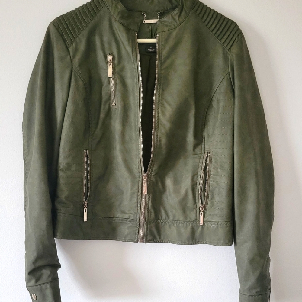 J2 faux leather jacket. Perfect condition. Size M.